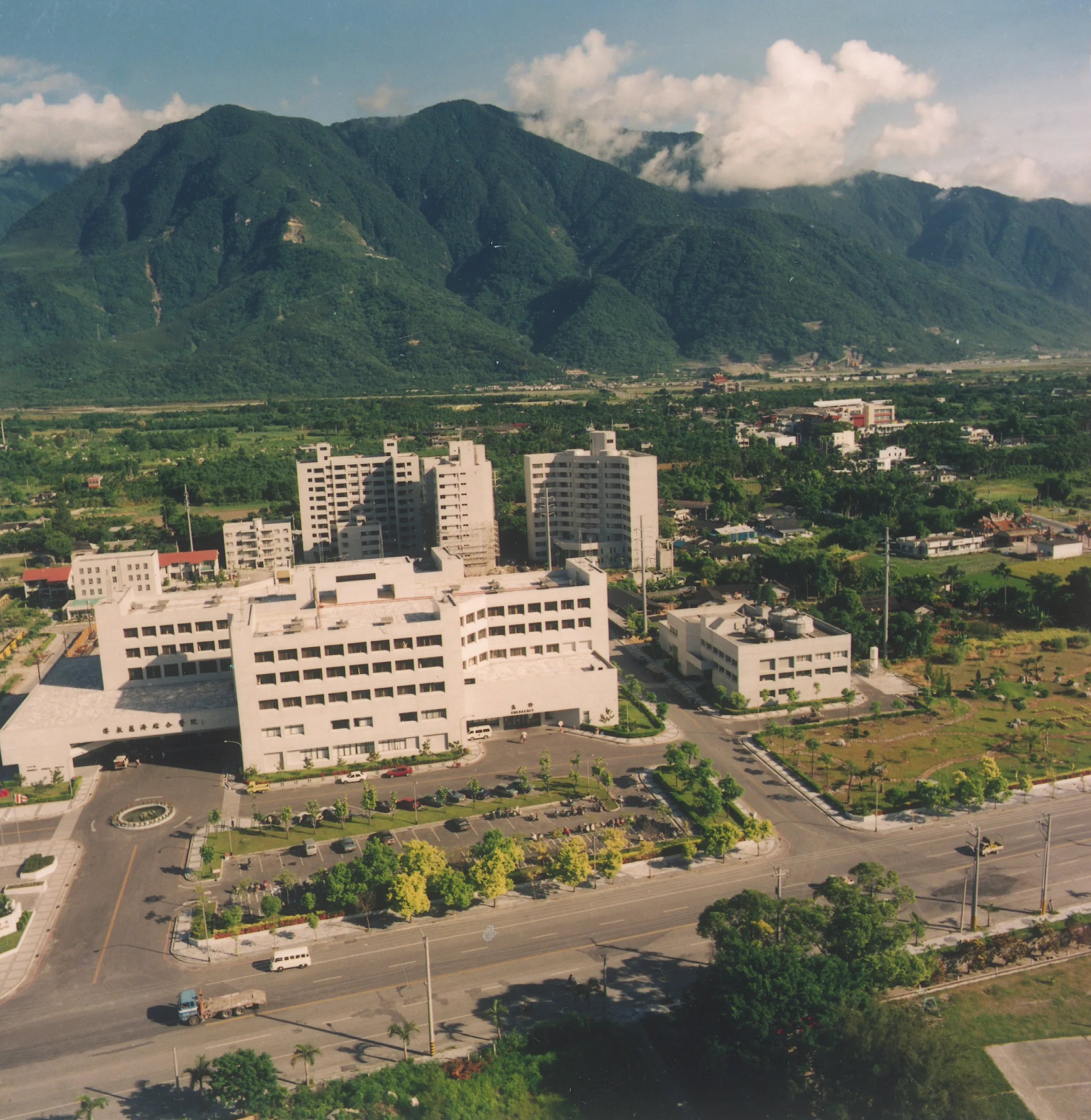 1988 年建院照片