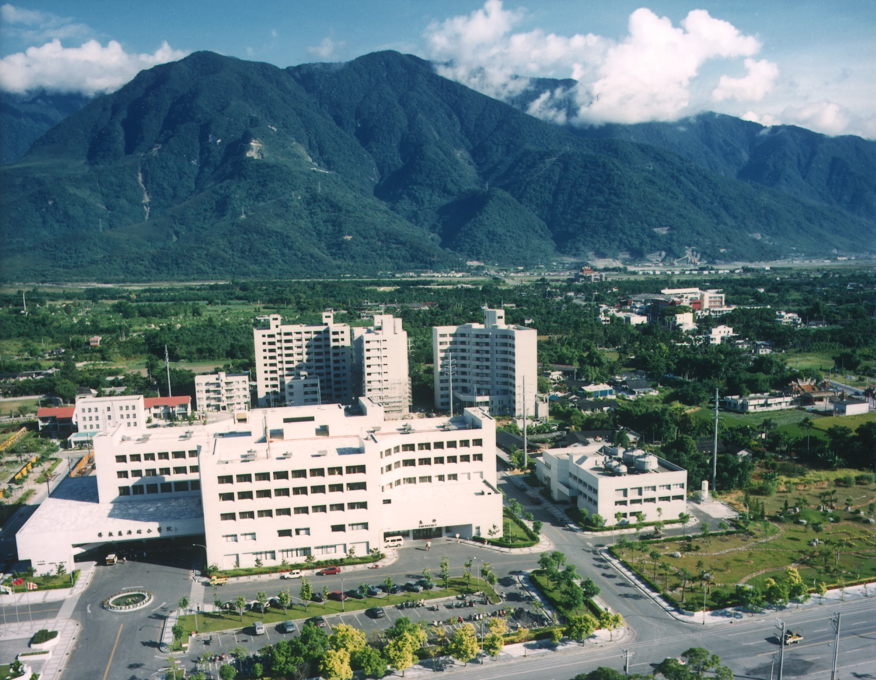 1989 年建院照片