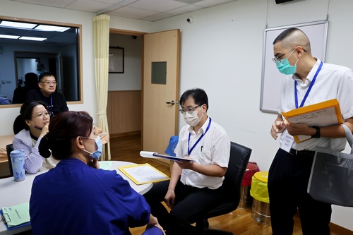 花蓮慈院舉辦西醫PGY OSCE　AI標準化病人入考站強化臨床訓練