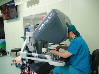 達文西機械手臂圓滿一百例　邁向高科技微創手術新里程