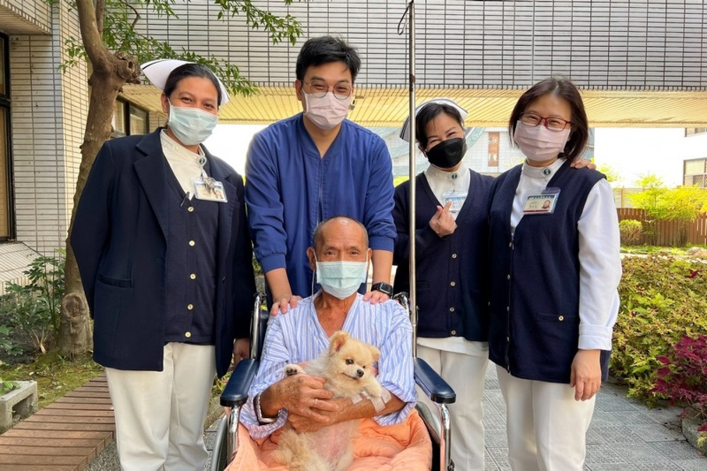 醫病醫心　花蓮慈院團隊協助照護寵物、逆轉癌末患者心防