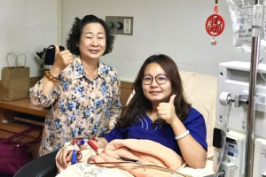 來自屏東的護理師賴姿秀，日前在阿嬤的陪伴下前來花蓮慈濟醫院捐贈造血幹細胞。