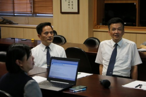 林欣榮院長（左二）主持防颱會議。