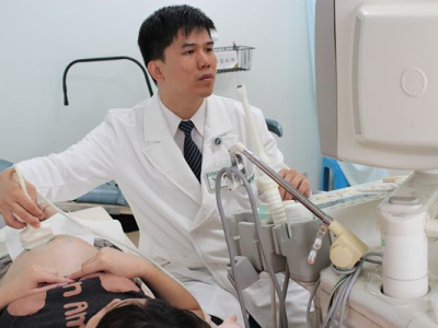 胎兒臍帶脫垂　急剖保住母子